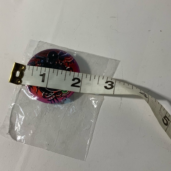 Kingdom Hearts Pin - Picture 4 of 4